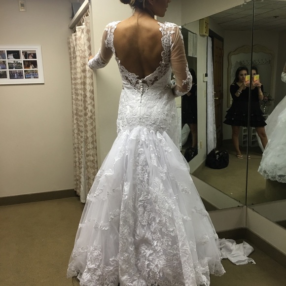 Martina Liana wedding dress - Picture 1 of 4